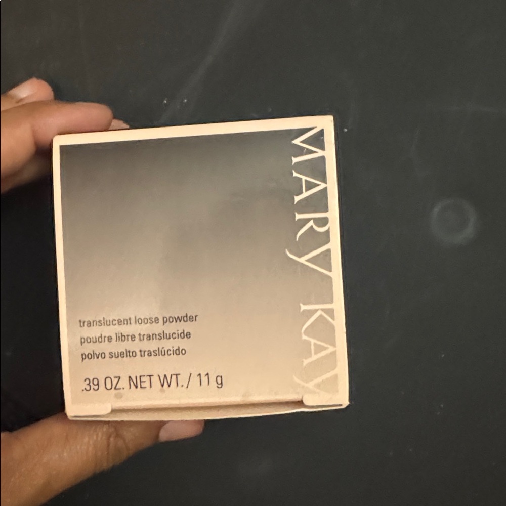 Mary Kay Translucent Loose Powder - works on all skin tones!